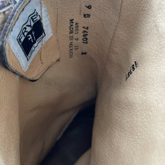 Frye Jenna Disc Short Distressed Boots Size 9 B - Picture 4 of 5